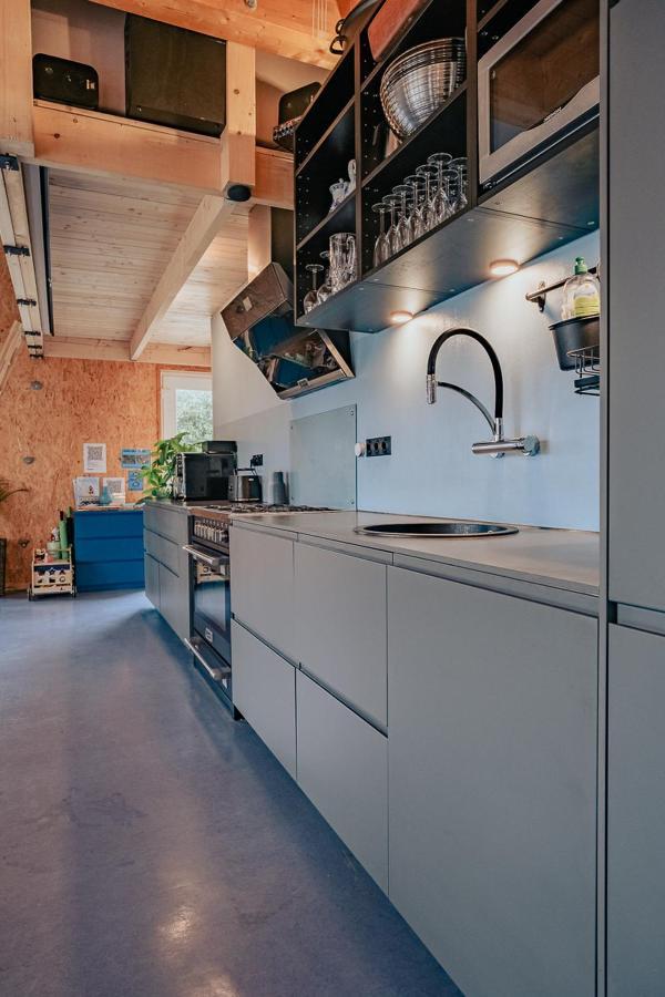 Hostel Oder Ferienwohnung 1-16 Personen Im Blauen Haus 페마른 외부 사진