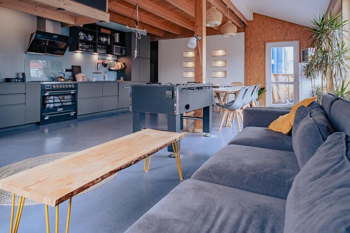 Hostel Oder Ferienwohnung 1-16 Personen Im Blauen Haus 페마른 외부 사진