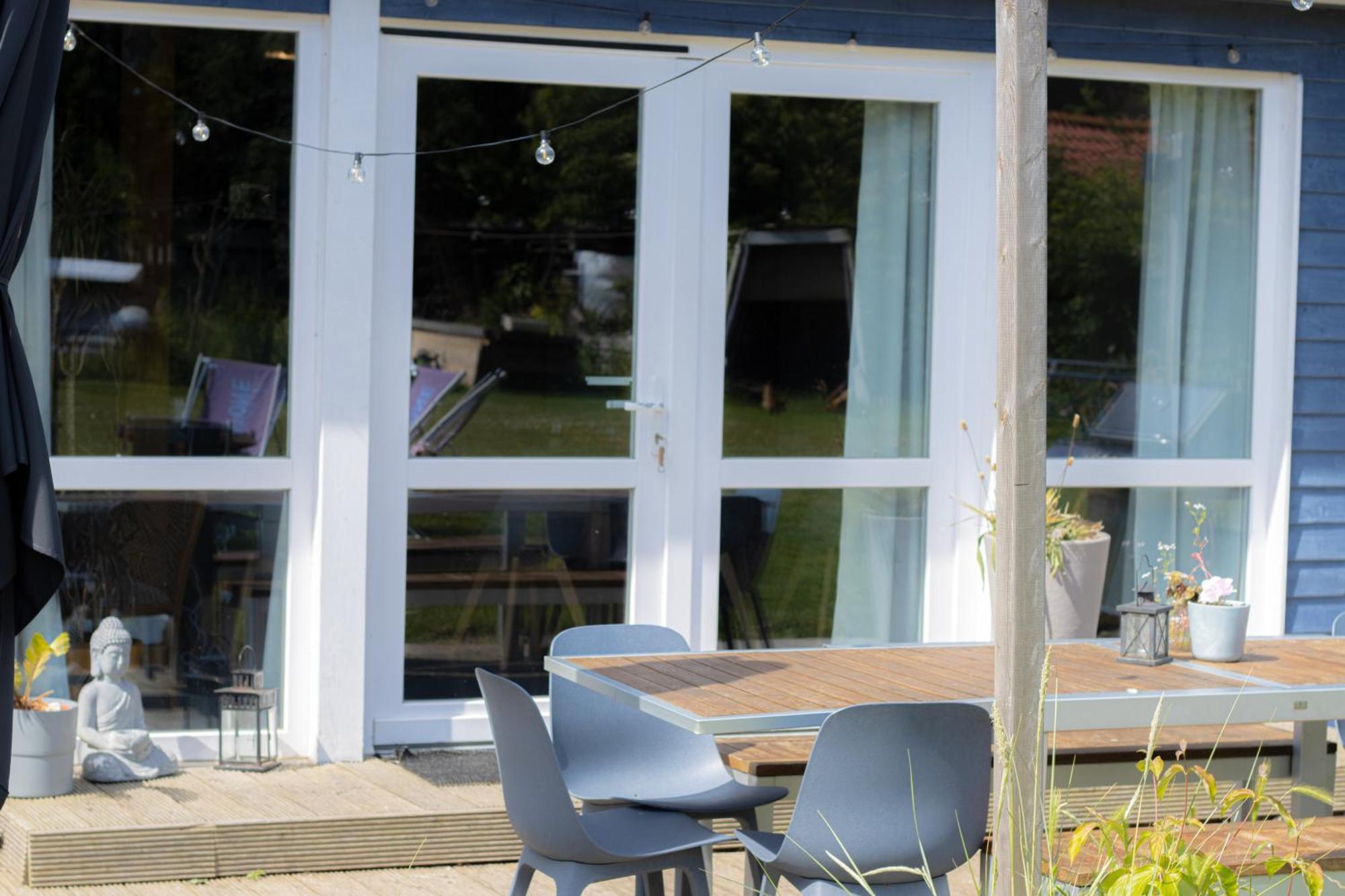 Hostel Oder Ferienwohnung 1-16 Personen Im Blauen Haus 페마른 외부 사진